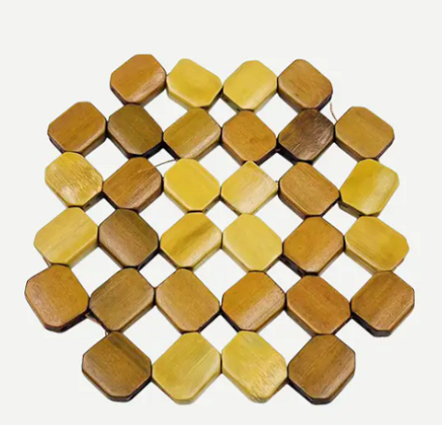 Hoe verschillen houten matbenodigdheden van andere materialen in termen van duurzaamheid en flexibiliteit?